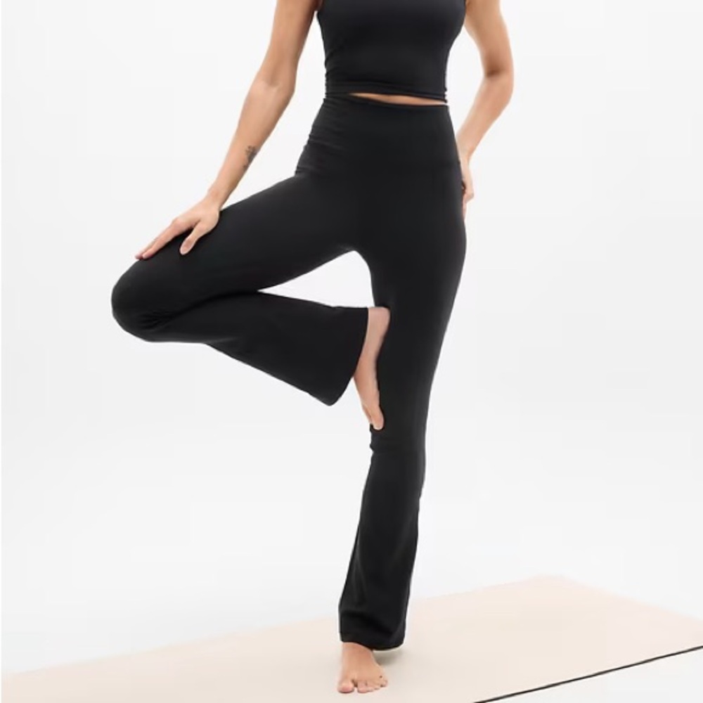 ATHLETA Elation High Rise Flare Pant Small Black